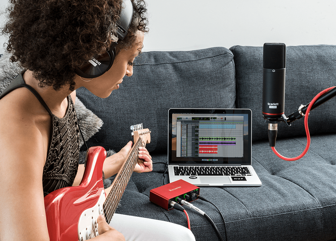 Focusrite Scarlett Solo Studio Bundle
